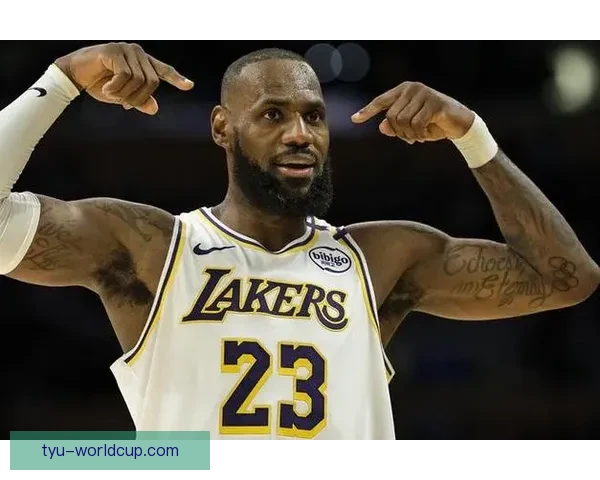 勒布朗刷新历史最老三双纪录